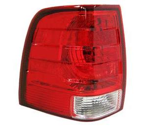 2004 Ford expedition tail light
